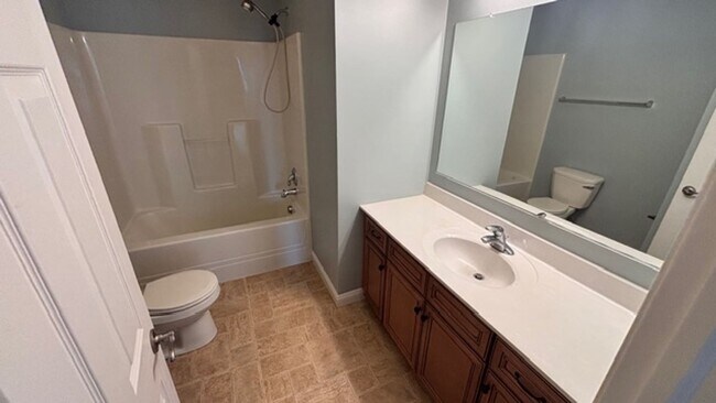 Building Photo - $2,000 townhome for rent Swatara township 3 bed 2.5 baths