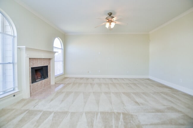 Building Photo - 21210 Woodland Green Dr