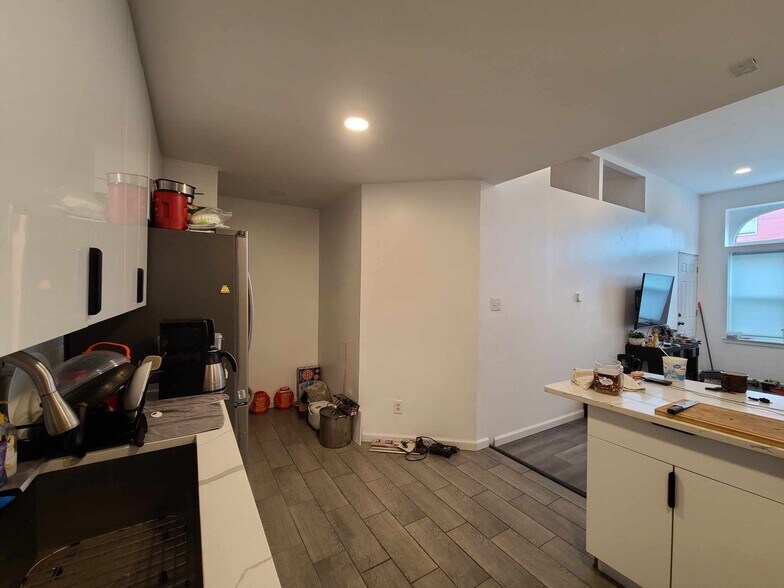 Unit 1 - Open Kitchen - 2031 N 15th St