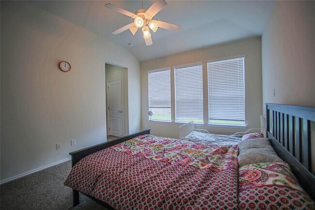 Building Photo - 6410 Guilford Glen Ln