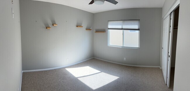 Building Photo - 31495 Sunningdale Dr