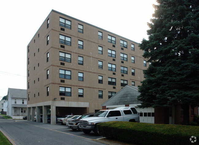 Building Photo - Ridge Manor Senior Center