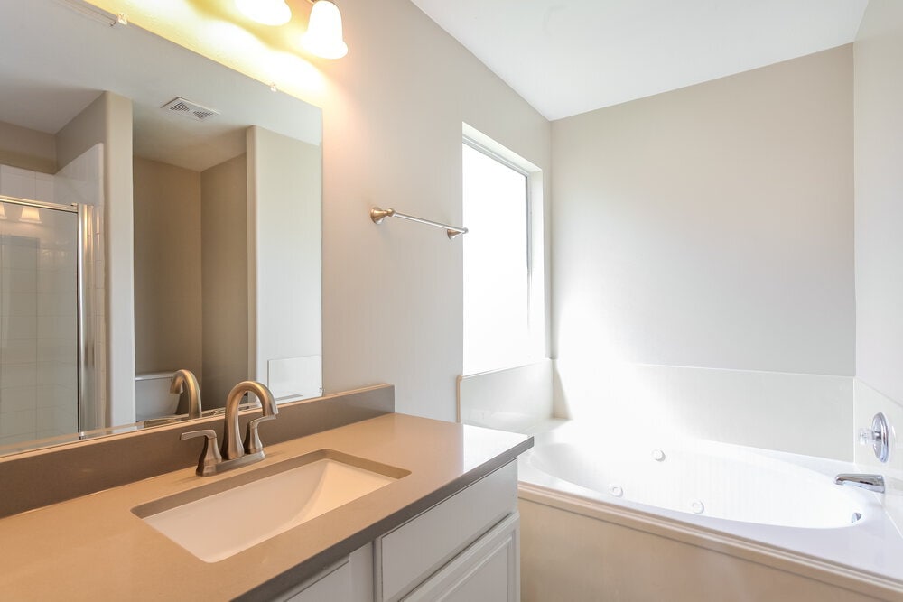 Building Photo - 25235 Clover Ranch Dr