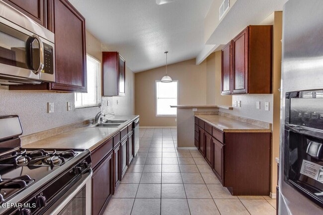 Building Photo - 3256 Bell Point Dr