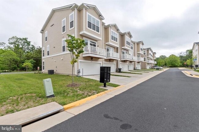 Building Photo - 46077 Hall Rd