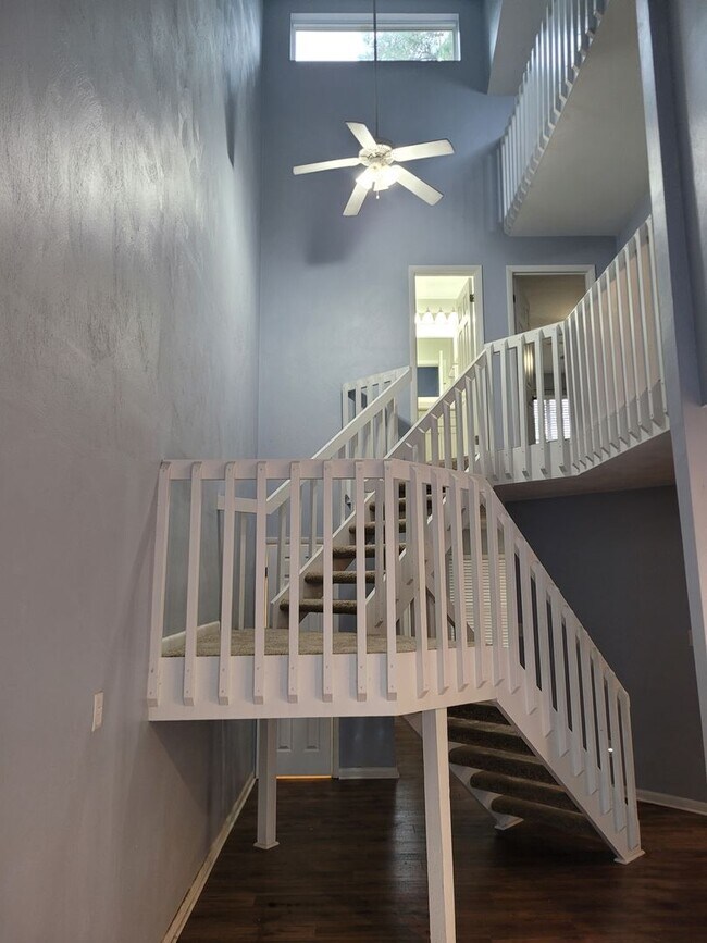 Building Photo - REAGAN WOODS Cul-De-Sac Home