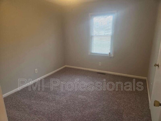 Building Photo - 5788 George Franklin Rd