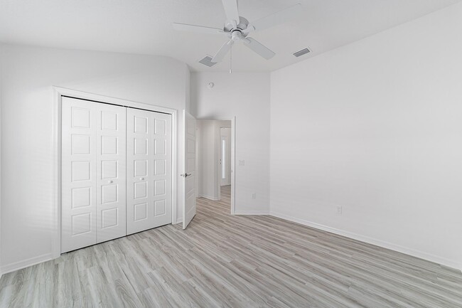 Building Photo - 6244 Hannan Lp