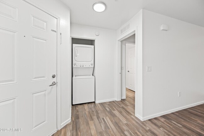 Building Photo - 3065 N 67th Ave