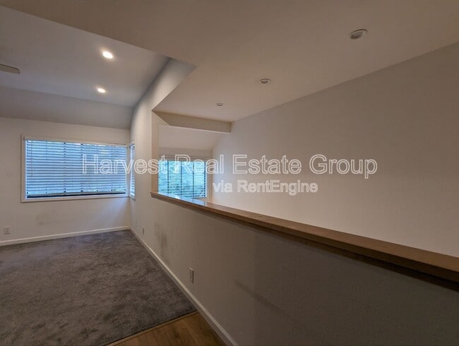 Building Photo - 1341 Greenwich Ct