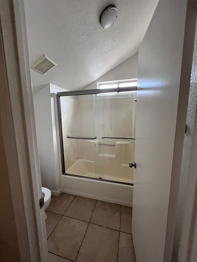 Building Photo - No Deposit