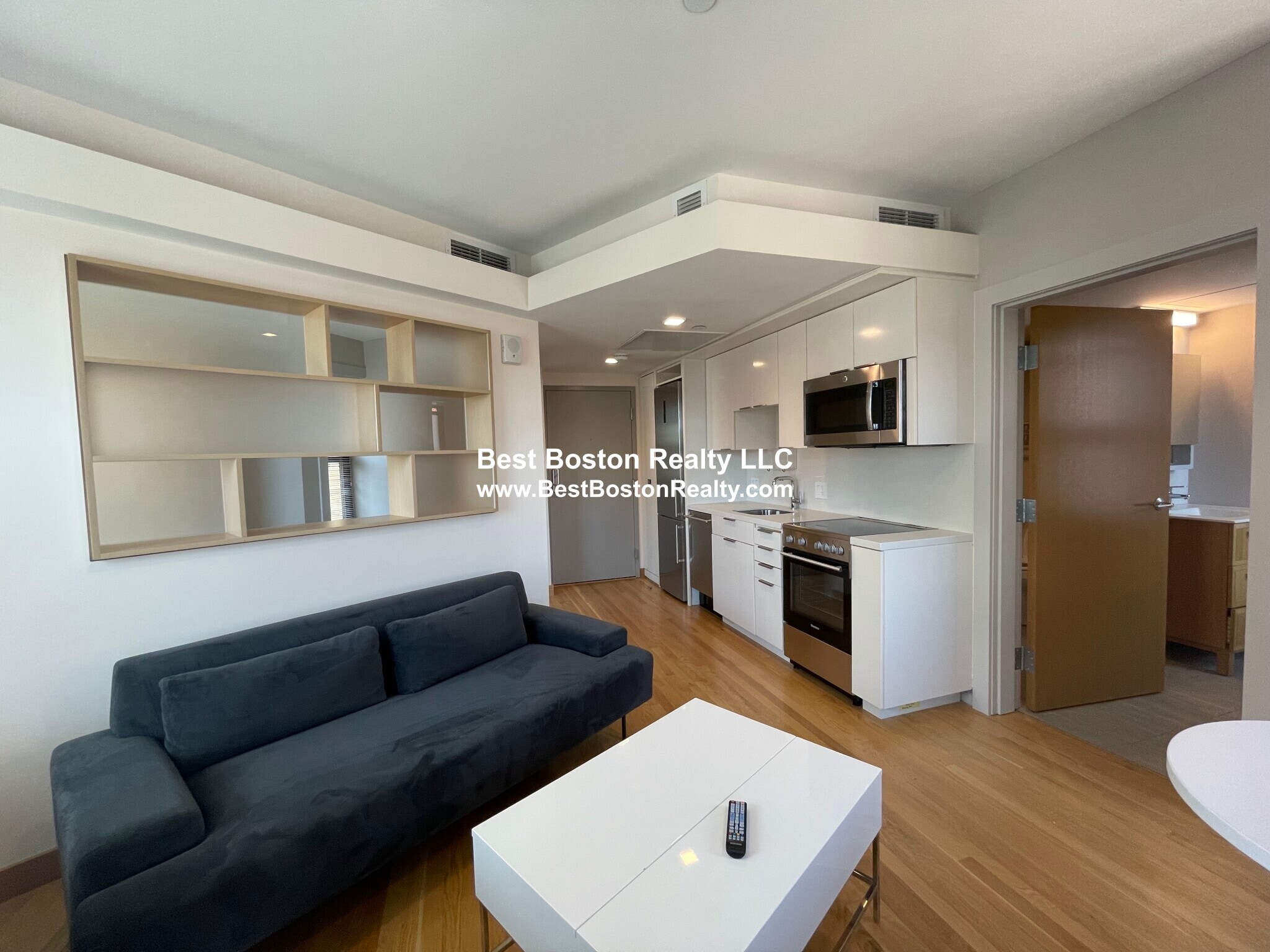 Building Photo - 115 Mt Auburn St