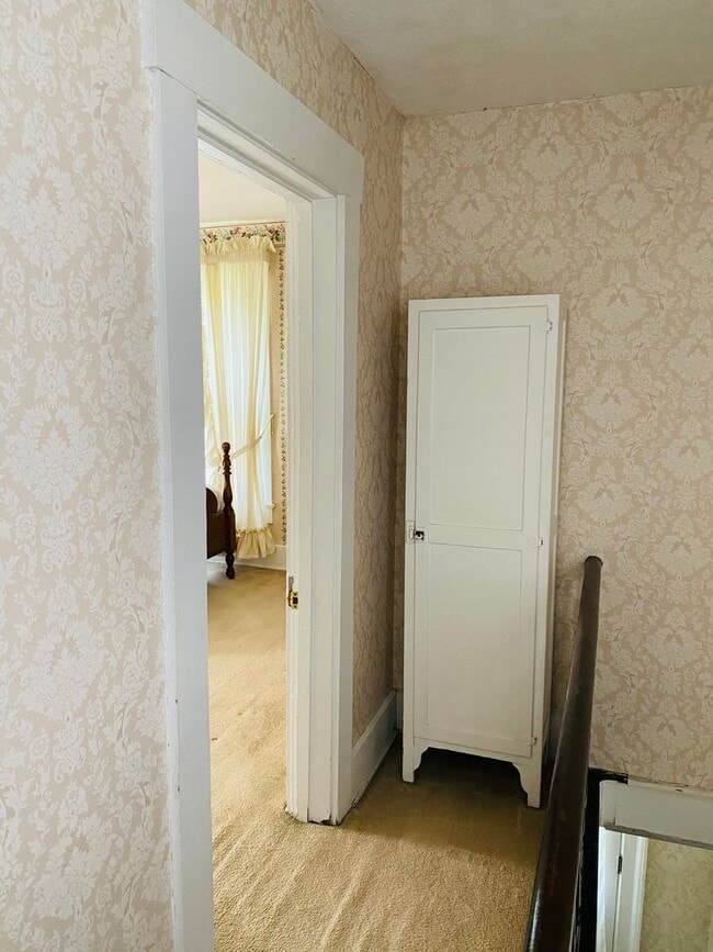 Building Photo - 2 Bedroom, 2 Bath Home furnished home in M...