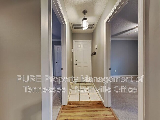 Building Photo - 2215 Joann Dr