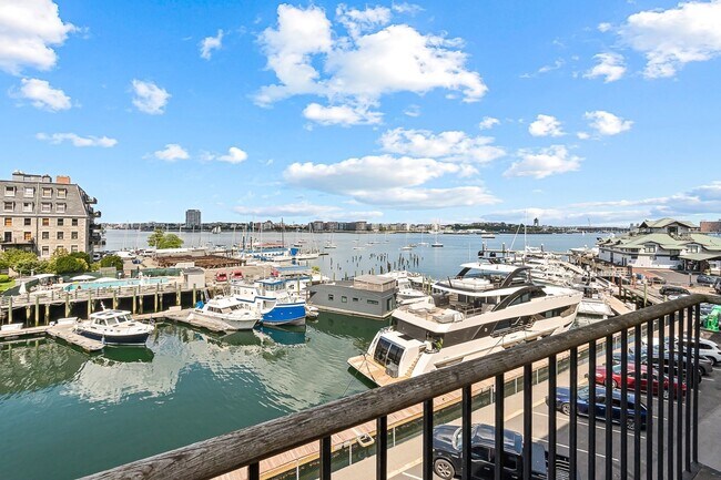 Building Photo - 51 Commercial Wharf W