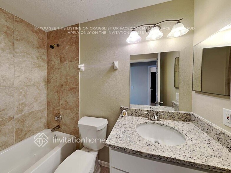 Building Photo - 14149 Castle Rock Dr