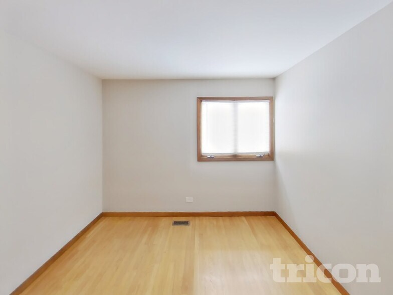 Building Photo - 285 Polo Club Dr