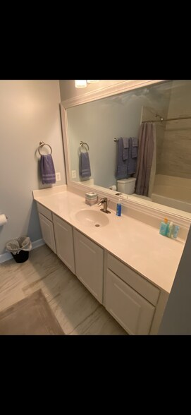 Building Photo - 124 Westhaven Dr