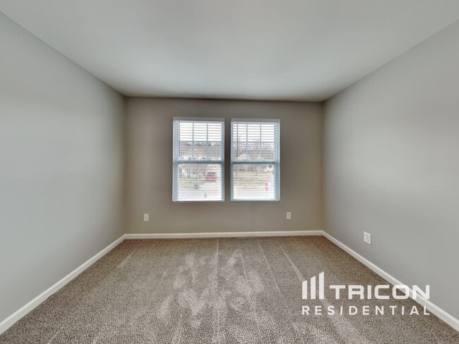 Building Photo - 918 Robys Pl