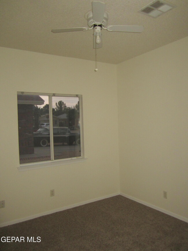 Building Photo - 12521 Tierra Serena Dr