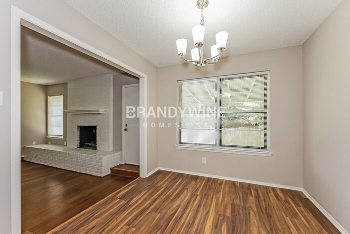 Building Photo - 2310 Stockbridge Ct