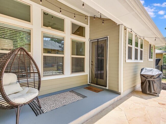 Building Photo - 11205 Avery Station Loop