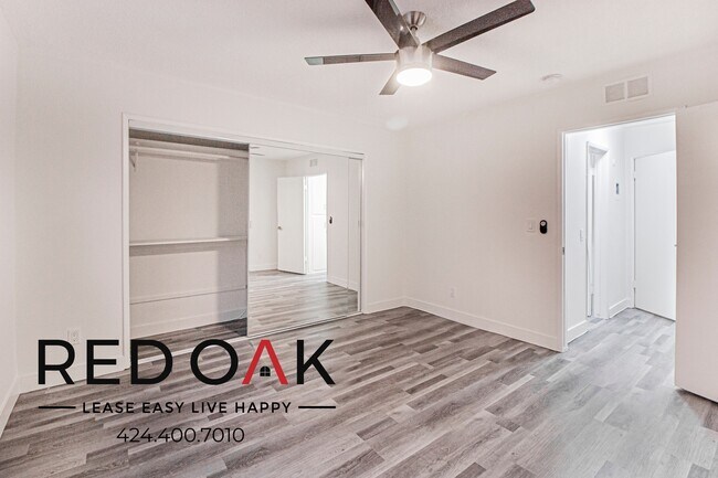 Building Photo - 7720 Hampton Ave