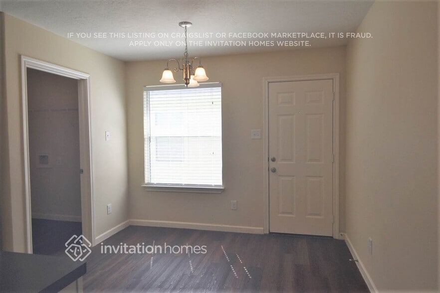 Building Photo - 8567 Chaletford Dr