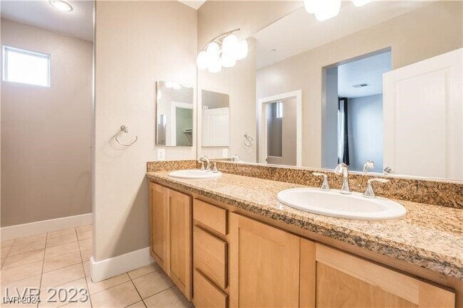 Building Photo - 9050 W Tropicana Ave