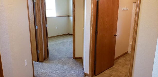 Building Photo - 2019 Barber Dr