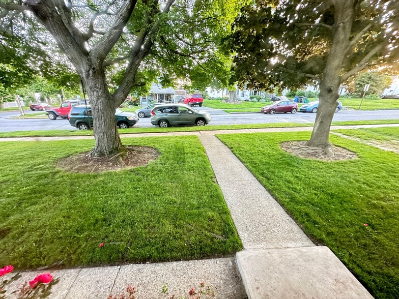 Primary Photo - 801 Las Vegas Dr