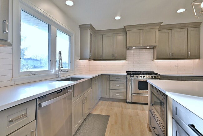 Building Photo - 263 Bobwhite Ln