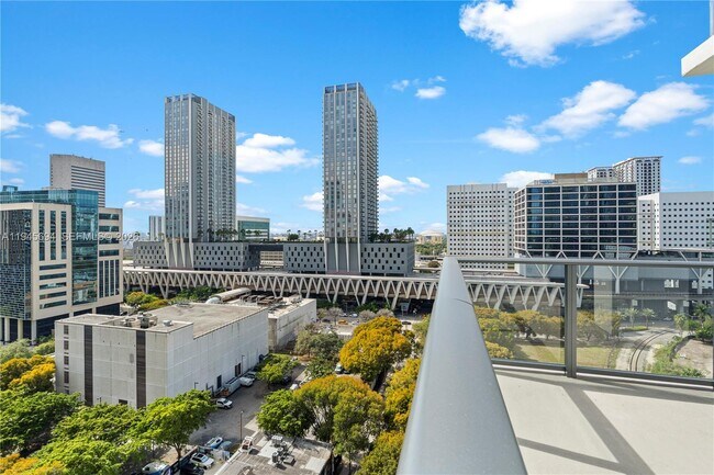 Building Photo - 11 NE 6th St