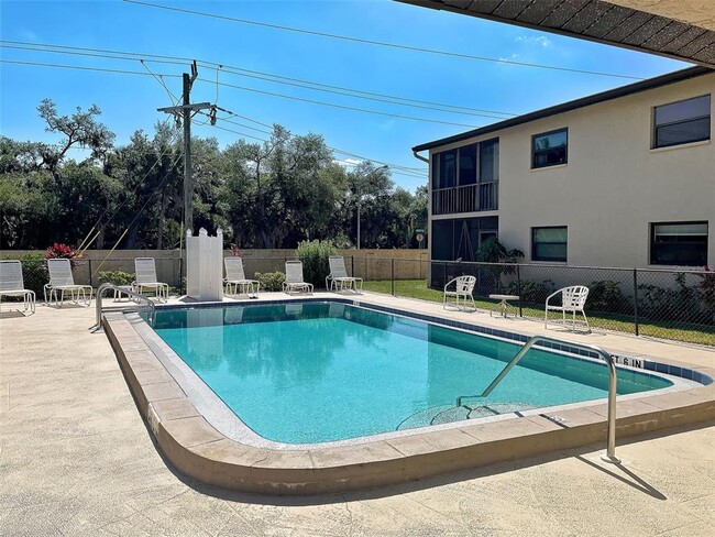 Building Photo - 7237 Cloister Dr