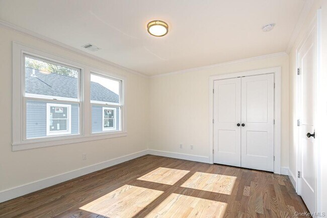 Building Photo - 207 Nassau Blvd
