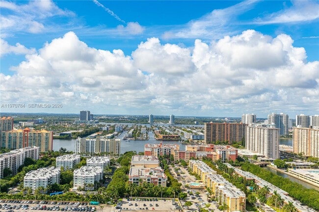 Building Photo - 17121 Collins Ave