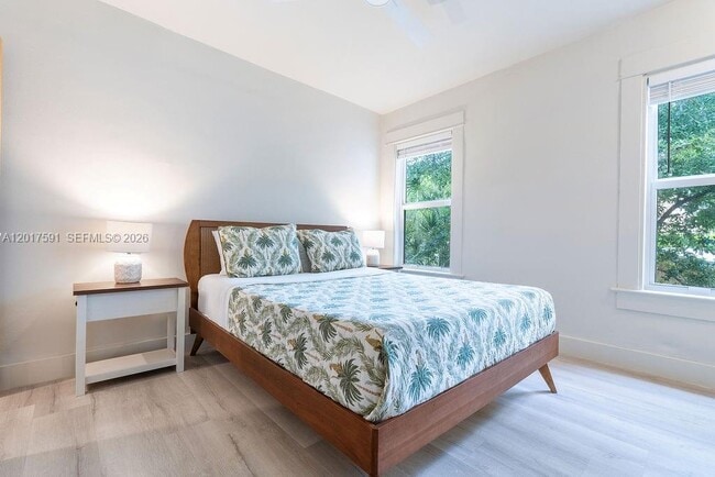 Building Photo - 22 NE 44th St