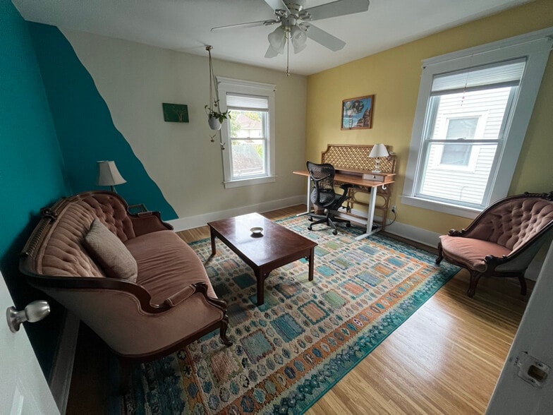 Building Photo - 1805 Baker Ave