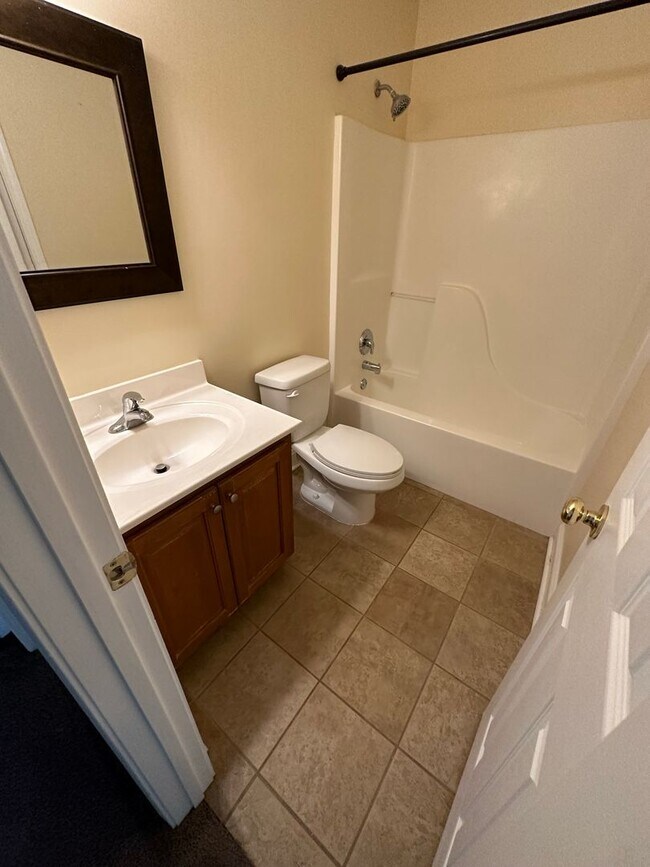 Building Photo - 789 Spence Dr