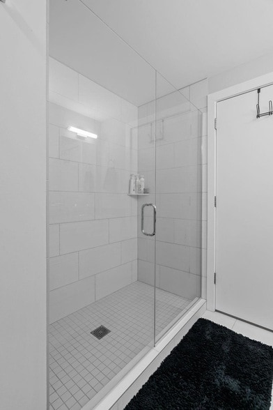 Building Photo - 740 Portland Ave