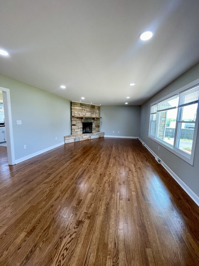 Building Photo - 63 Shelor Dr