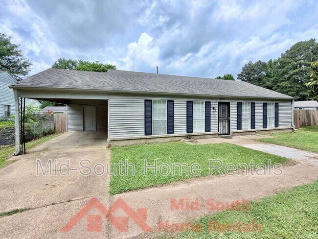Building Photo - 4011 Double Tree St