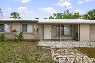 Building Photo - 766 SW Belmont Cir