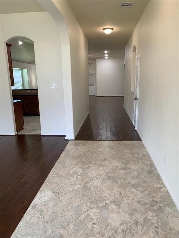 Building Photo - 13918 Goodridge Dr