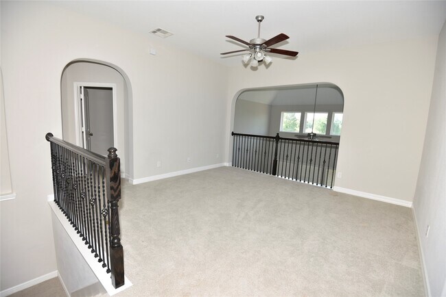 Building Photo - 14615 Birchwood Falls Trail