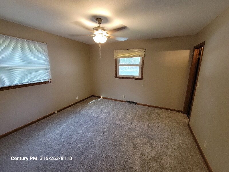 Building Photo - 9700 W 9th St N