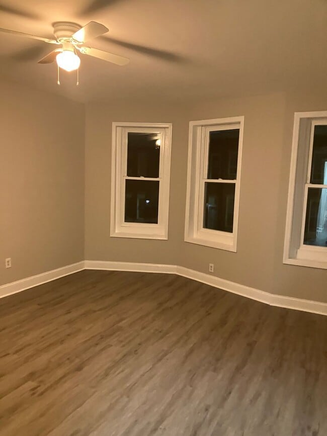 Building Photo - Rare 7-Bedroom, 3.5-Bath Home with Generous Living Space