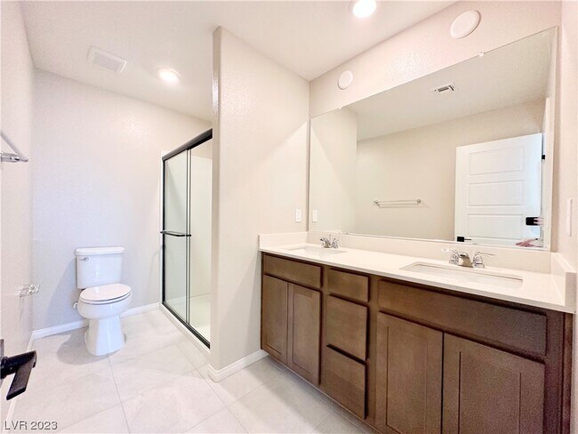 Building Photo - 5722 Prima St