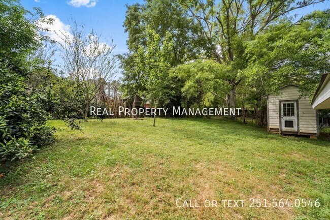 Building Photo - 9631 Royal Woods Dr N