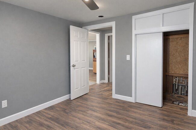 Building Photo - $650/mo | 1BR Renovated Home | Pets Welcome | Walk to Downtown Columbus